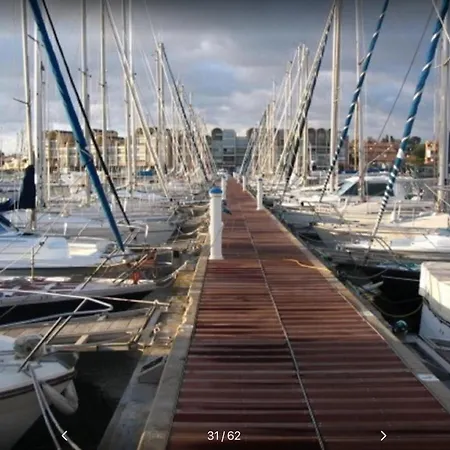 Dom wakacyjny Maison 200 M De La Climatisation Et Wifi